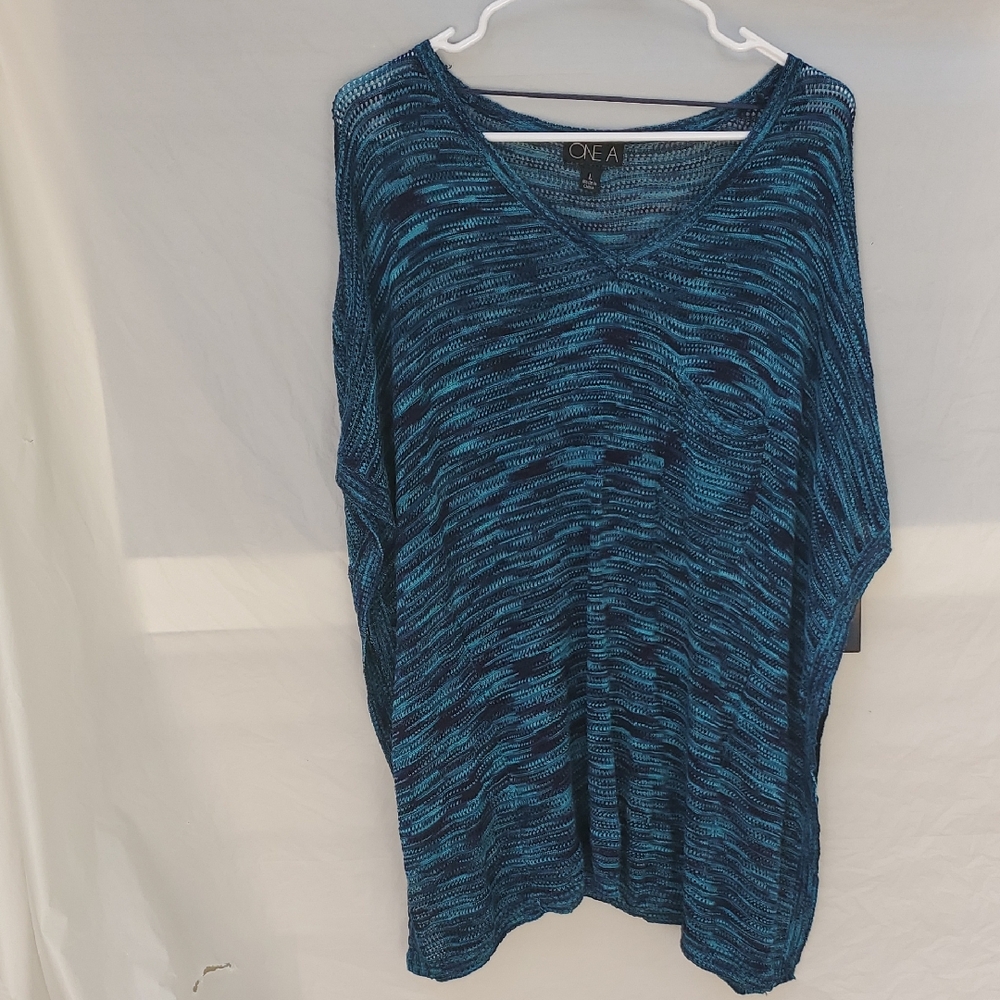 One A Women's Teal Knit Tunic